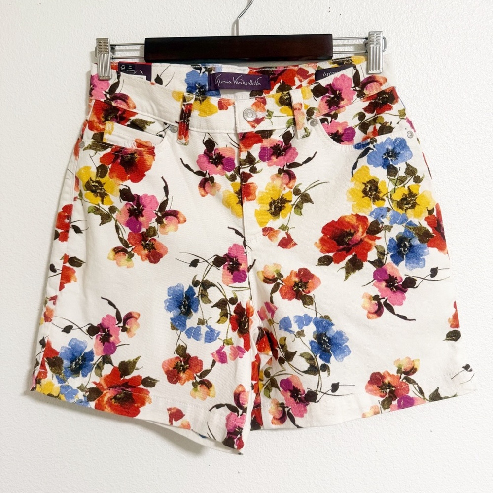 NEW Gloria Vanderbilt Garden Floral High Rise Shorts